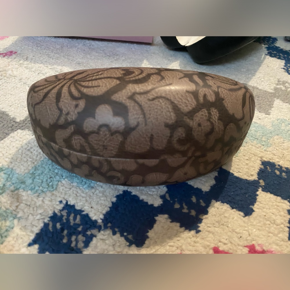 Sunglasses box vantage design